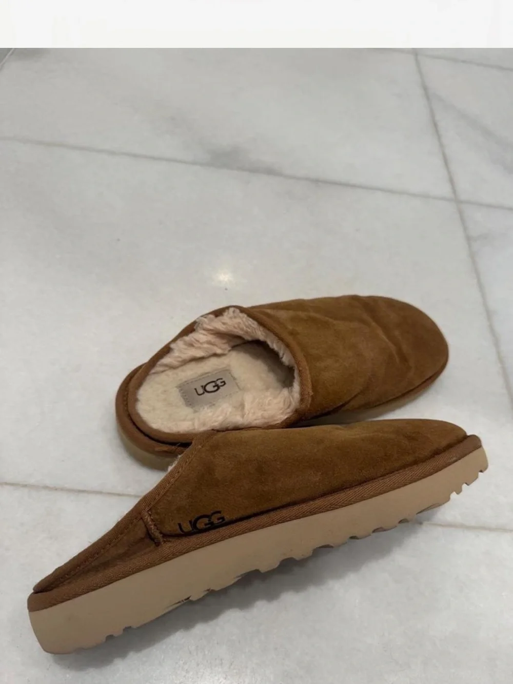 UGG Men’s Classic Slip-On Slippers in Chestnut